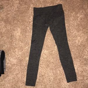 GREY LEGGINS